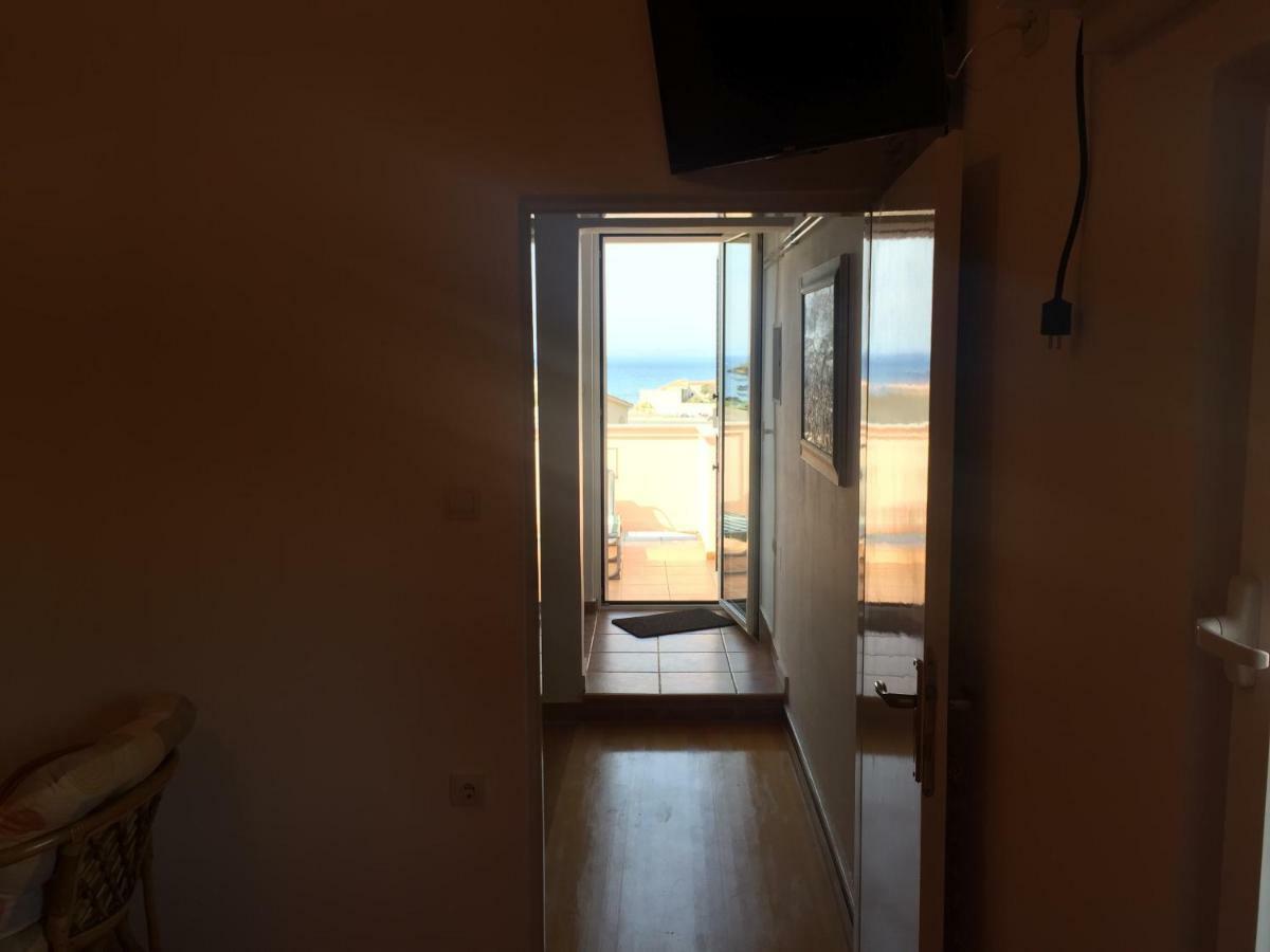 Apartment And Rooms Milak Rab Town Exterior foto